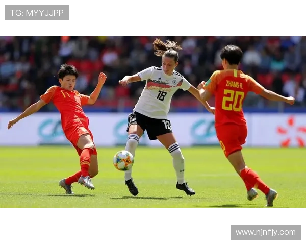 杨丽独家揭秘足球世界的奥秘与个人心得分享 杨丽独家揭秘足球世界的奥秘与个人心得分享
